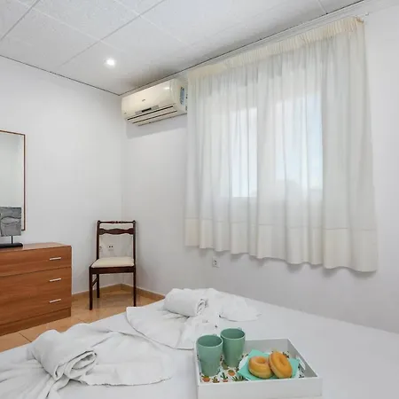 Caleta - Plusholidays * Ifach