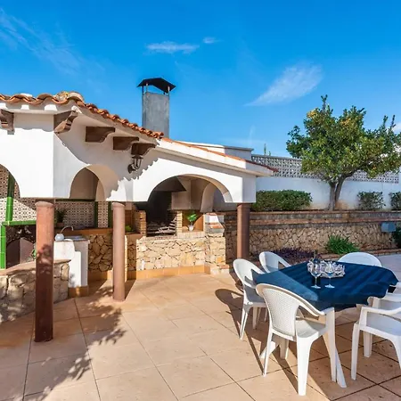 Villa Caleta - Plusholidays *