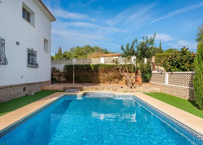 Villa Caleta - Plusholidays