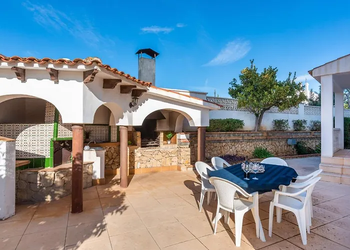 Villa Caleta - Plusholidays *