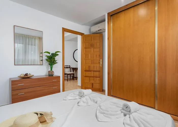 Villa Caleta - Plusholidays *