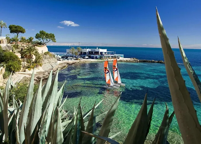 Villa Caleta - Plusholidays