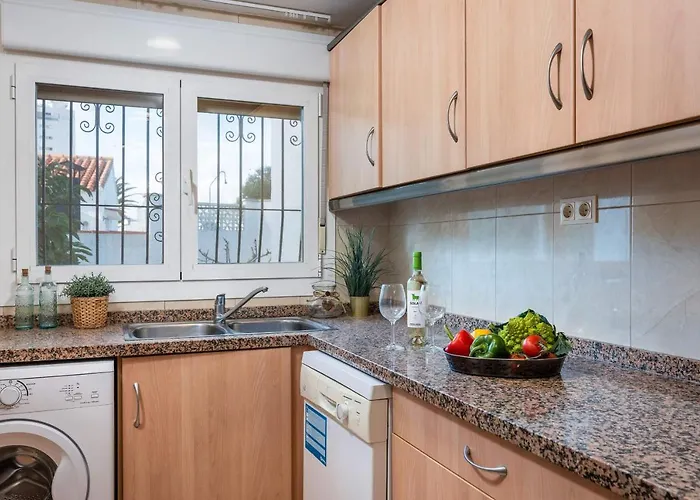 Villa Caleta - Plusholidays