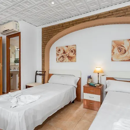 Villa Caleta - Plusholidays *