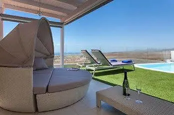 Villa Caleta - Plusholidays *